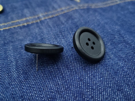 schwarze Knopf Ohrstecker Holz Button
